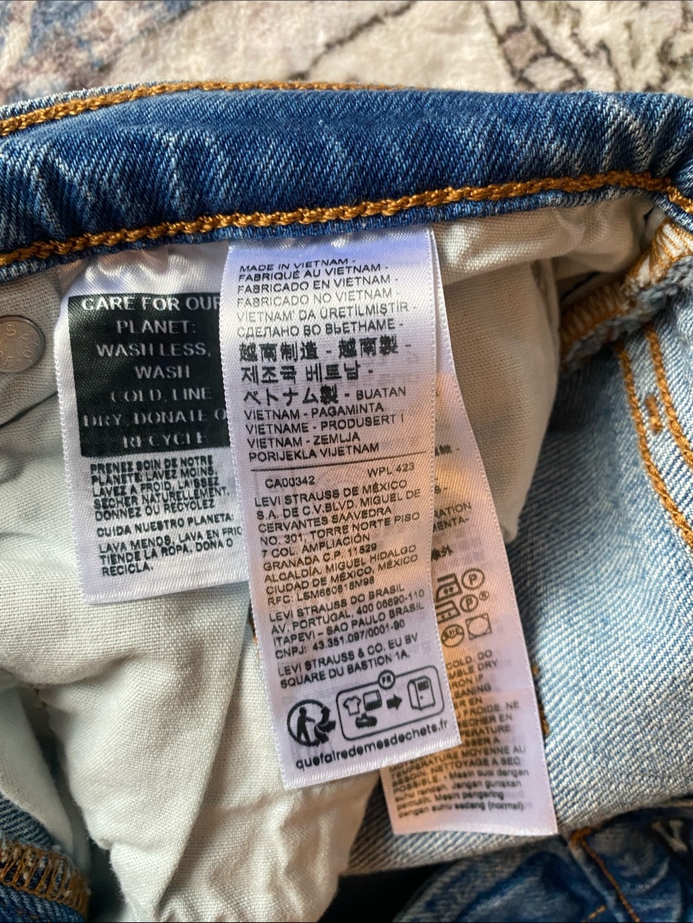 Like new! Levi’s 501 Curve High Waisted Jeans W32XL30 - Picture 6 of 11